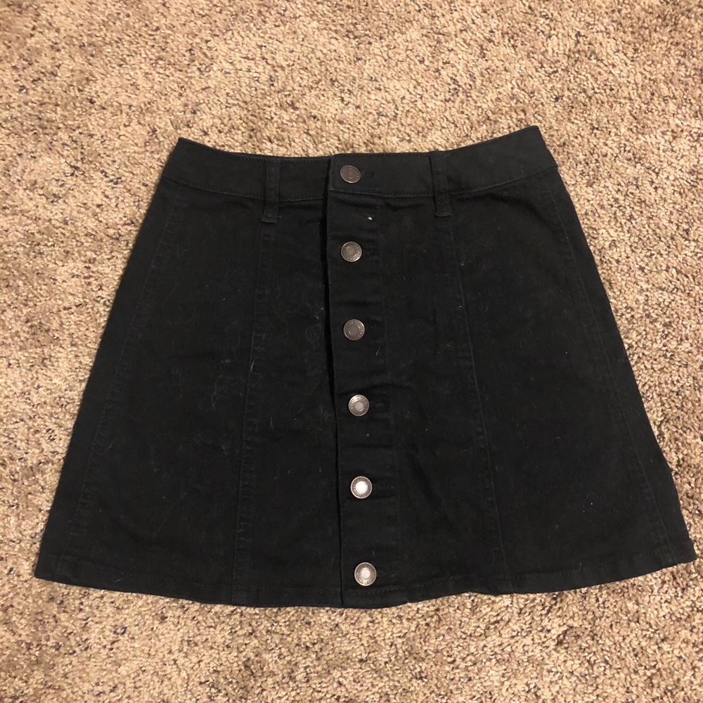 Black skirt!!